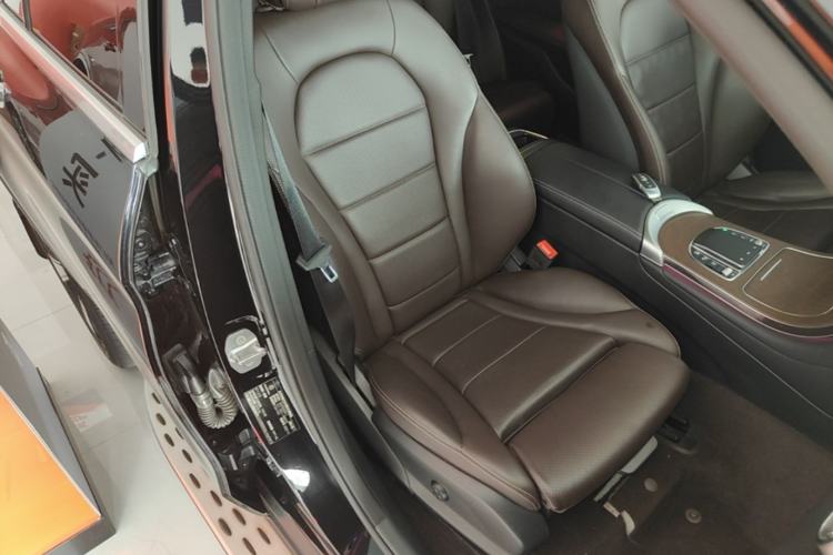 Used Mercedes-Benz GLC 2022 Refreshed GLC 300 L 4MATIC Dynamic Edition Prestige Version Right Front Seat