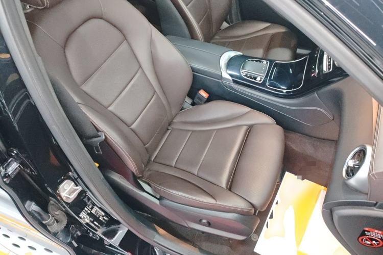Used Mercedes-Benz GLC 2022 Refreshed GLC 260 L 4MATIC Dynamic Edition Right Front Seat