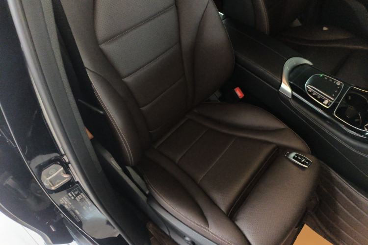 Used Mercedes-Benz GLC 2022 Refreshed GLC 260 L 4MATIC Dynamic Edition Right Front Seat