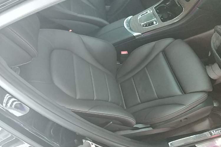 Used Mercedes-Benz GLC 2022 Refreshed GLC 300 L 4MATIC Dynamic Edition Prestige Version Right Front Seat