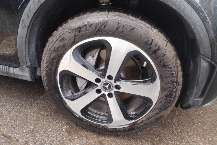 Used Mercedes-Benz GLC 2022 Facelifted GLC 260 L 4MATIC Dynamic Edition Right Front Wheel Hub