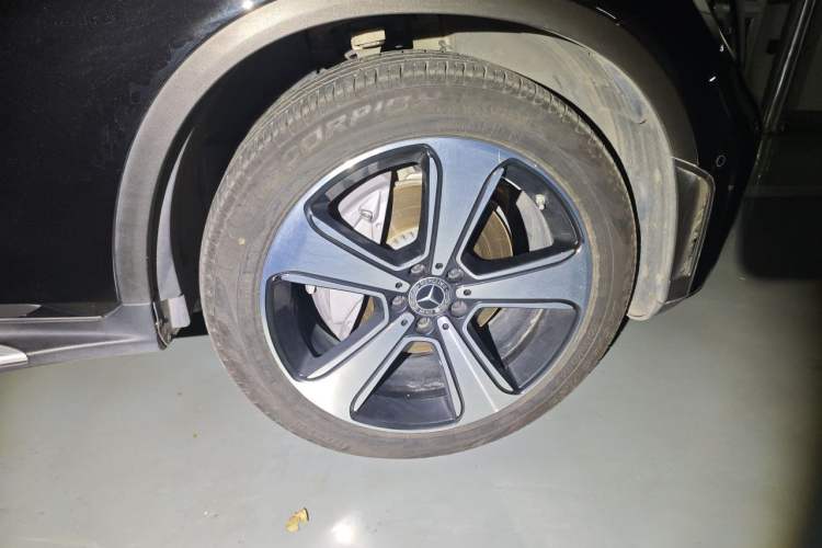 Used Mercedes-Benz GLC 2022 Refreshed GLC 300 L 4MATIC Dynamic Edition Prestige Version Right Front Wheel Hub