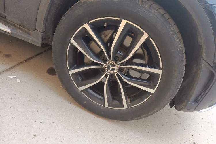 Used Mercedes-Benz GLC 2022 Refreshed GLC 300 L 4MATIC Dynamic Edition Right Front Wheel Hub