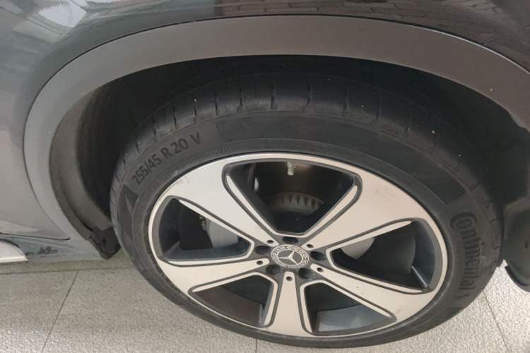 Used Mercedes-Benz GLC 2022 GLC 300 L 4MATIC Dynamic Edition Prestige Model Right Front Wheel Hub