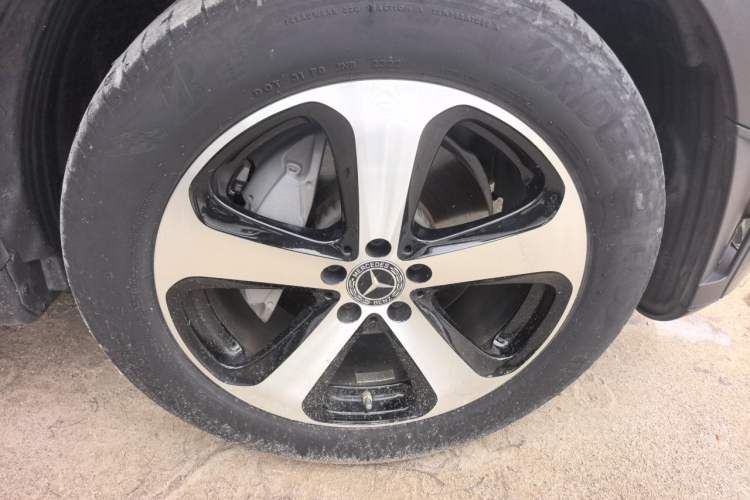 Used Mercedes-Benz GLC 2022 GLC 260 L 4MATIC Dynamic Edition Right Front Wheel Hub