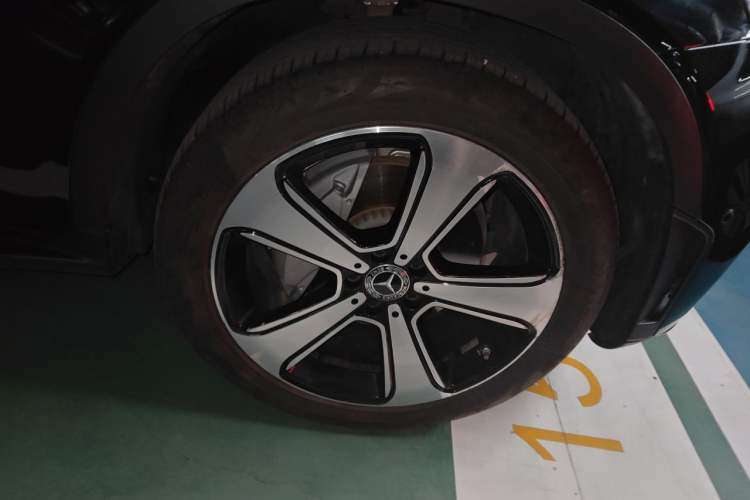 Used Mercedes-Benz GLC 2022 GLC 300 L 4MATIC Dynamic Edition Prestige Model Right Front Wheel Hub
