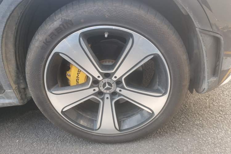 Used Mercedes-Benz GLC 2022 GLC 300 L 4MATIC Dynamic Edition Prestige Model Right Front Wheel Hub