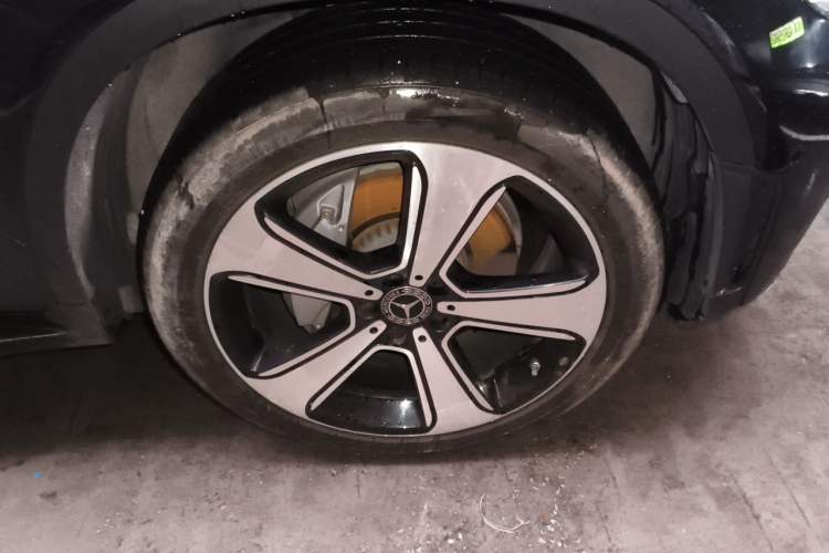 Used Mercedes-Benz GLC 2022 Refreshed GLC 300 L 4MATIC Dynamic Edition Prestige Version Right Front Wheel Hub