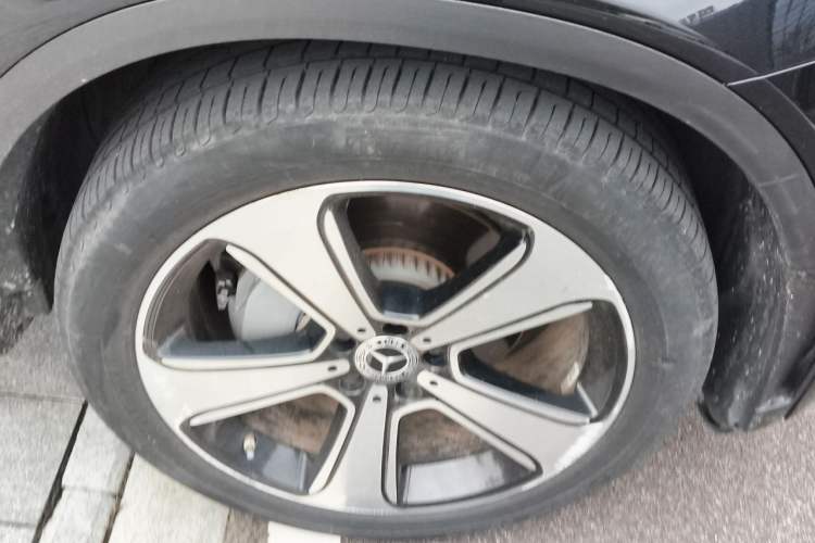 Used Mercedes-Benz GLC 2022 Refreshed GLC 300 L 4MATIC Dynamic Edition Prestige Version Right Front Wheel Hub