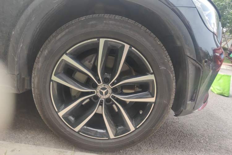 Used Mercedes-Benz GLC 2022 GLC 300 L 4MATIC Dynamic Model Right Front Wheel Hub