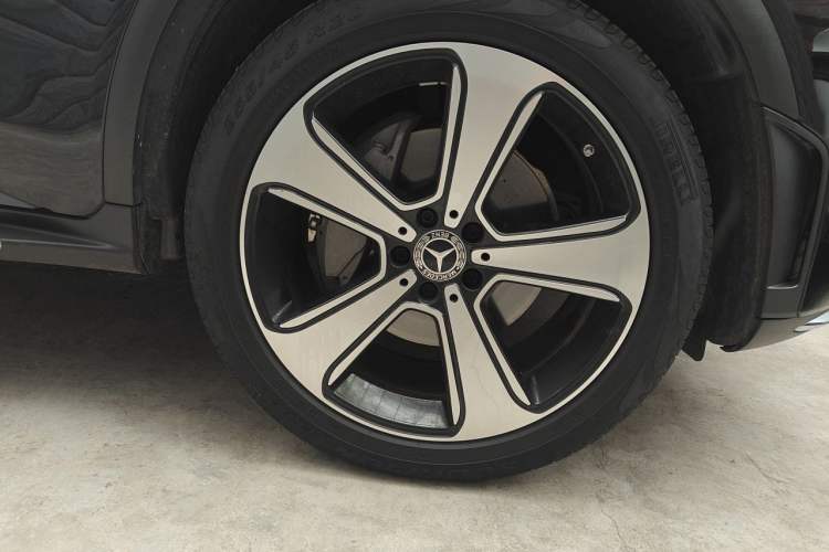 Used Mercedes-Benz GLC 2022 Refreshed GLC 300 L 4MATIC Dynamic Edition Prestige Version Right Front Wheel Hub