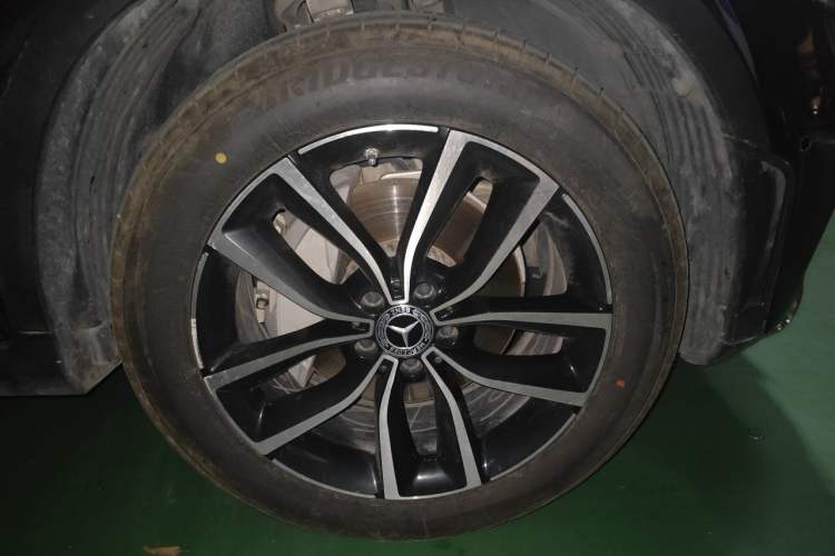 Used Mercedes-Benz GLC 2022 GLC 260 L 4MATIC Luxury Model Right Front Wheel Hub