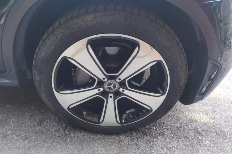Used Mercedes-Benz GLC 2022 Refreshed GLC 300 L 4MATIC Dynamic Edition Prestige Version Right Front Wheel Hub