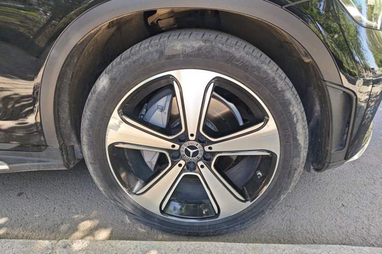 Used Mercedes-Benz GLC 2022 Refreshed GLC 300 L 4MATIC Dynamic Edition Prestige Version Right Front Wheel Hub