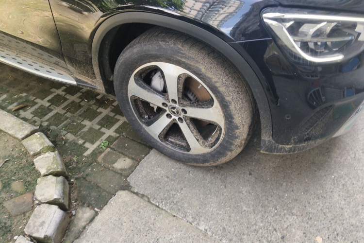 Used Mercedes-Benz GLC 2022 Refreshed GLC 260 L 4MATIC Dynamic Edition Right Front Wheel Hub