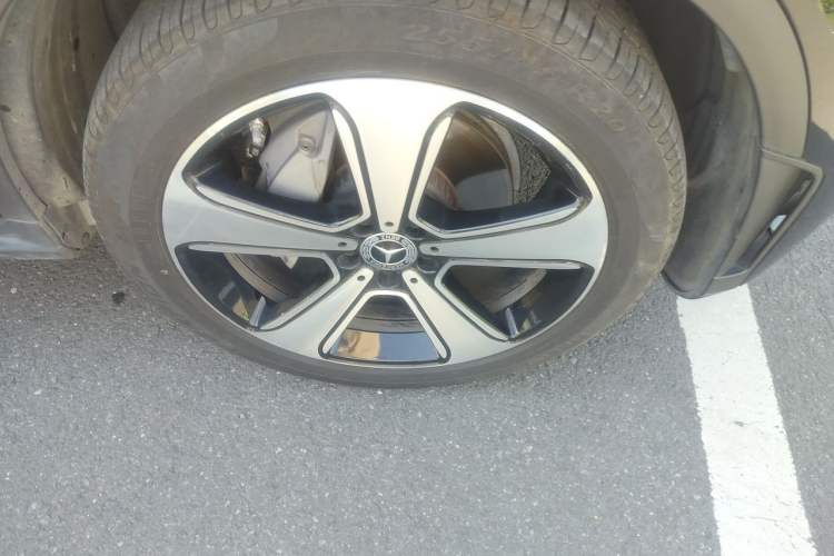 Used Mercedes-Benz GLC 2022 Refreshed GLC 300 L 4MATIC Dynamic Edition Prestige Version Right Front Wheel Hub