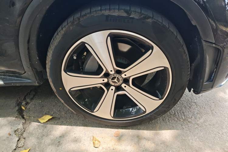 Used Mercedes-Benz GLC 2022 GLC 300 L 4MATIC Dynamic Edition Prestige Model Right Front Wheel Hub