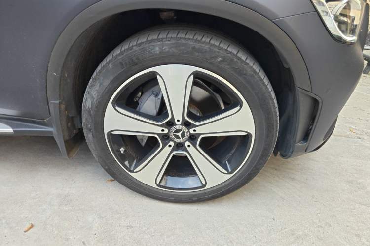 Used Mercedes-Benz GLC 2022 Refreshed GLC 300 L 4MATIC Dynamic Edition Prestige Version Right Front Wheel Hub