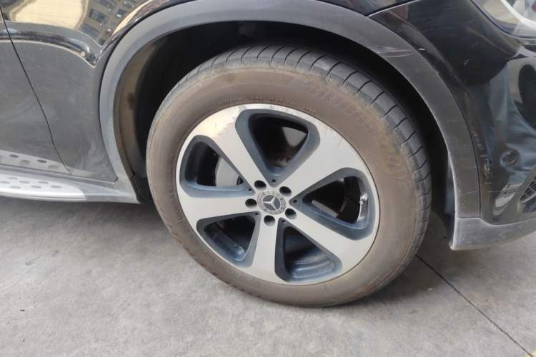Used Mercedes-Benz GLC 2022 GLC 260 L 4MATIC Dynamic Edition Right Front Wheel Hub