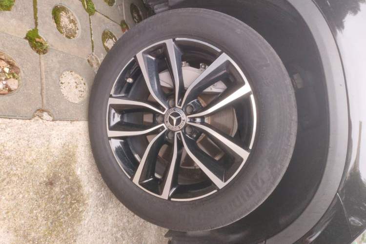Used Mercedes-Benz GLC 2022 GLC 260 L 4MATIC Luxury Model Right Front Wheel Hub