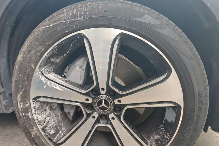 Used Mercedes-Benz GLC 2022 GLC 300 L 4MATIC Dynamic Edition Prestige Model Right Front Wheel Hub