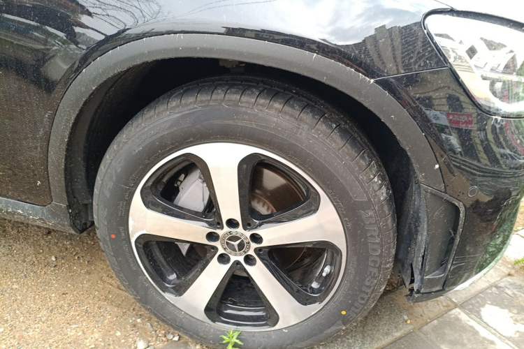 Used Mercedes-Benz GLC 2022 Facelifted GLC 260 L 4MATIC Dynamic Edition Right Front Wheel Hub