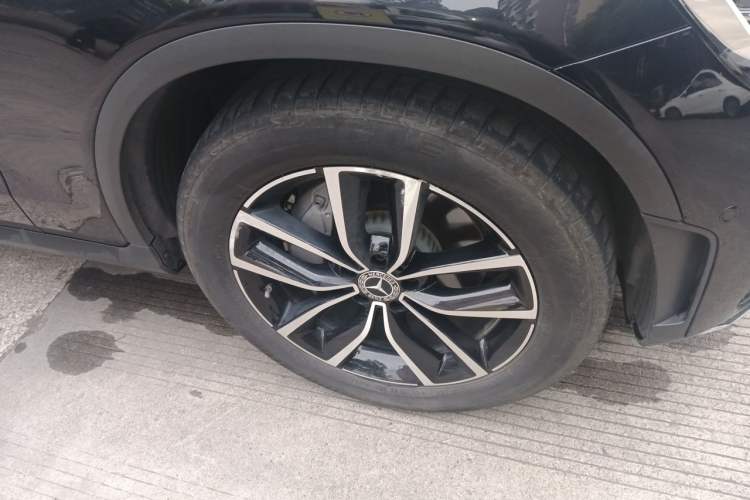 Used Mercedes-Benz GLC 2022 GLC 260 L 4MATIC Luxury Model Right Front Wheel Hub