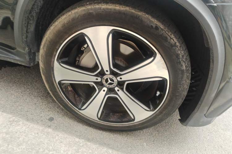 Used Mercedes-Benz GLC 2022 Refreshed GLC 300 L 4MATIC Dynamic Edition Prestige Version Right Front Wheel Hub