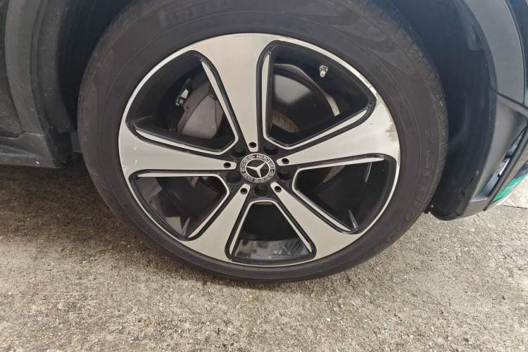 Used Mercedes-Benz GLC 2022 Refreshed GLC 300 L 4MATIC Dynamic Edition Prestige Version Right Front Wheel Hub