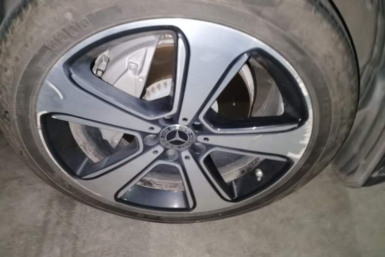 Used Mercedes-Benz GLC 2022 Refreshed GLC 300 L 4MATIC Dynamic Edition Prestige Version Right Front Wheel Hub