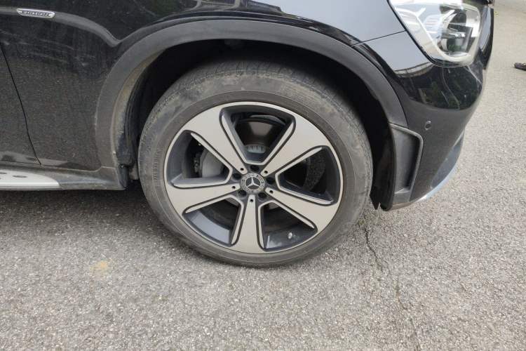 Used Mercedes-Benz GLC 2022 Refreshed GLC 300 L 4MATIC Dynamic Edition Prestige Version Right Front Wheel Hub