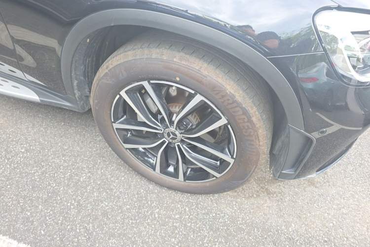 Used Mercedes-Benz GLC 2022 GLC 260 L 4MATIC Luxury Model Right Front Wheel Hub