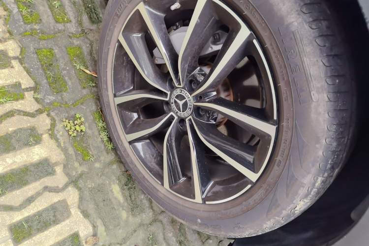 Used Mercedes-Benz GLC 2022 Refreshed GLC 300 L 4MATIC Dynamic Edition Right Front Wheel Hub