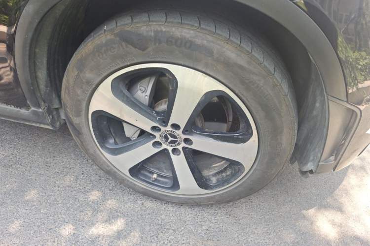 Used Mercedes-Benz GLC 2022 Refreshed GLC 260 L 4MATIC Dynamic Edition Right Front Wheel Hub