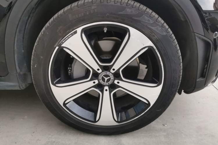 Used Mercedes-Benz GLC 2022 Refreshed GLC 300 L 4MATIC Dynamic Edition Prestige Version Right Front Wheel Hub