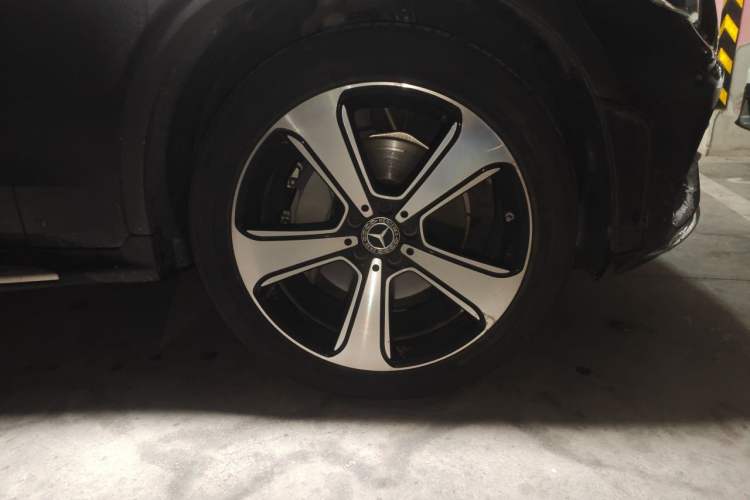 Used Mercedes-Benz GLC 2022 Refreshed GLC 300 L 4MATIC Dynamic Edition Prestige Version Right Front Wheel Hub