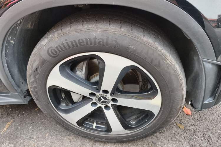 Used Mercedes-Benz GLC 2022 Facelifted GLC 260 L 4MATIC Dynamic Edition Right Front Wheel Hub