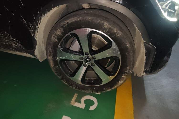 Used Mercedes-Benz GLC 2022 Facelifted GLC 260 L 4MATIC Dynamic Edition Right Front Wheel Hub