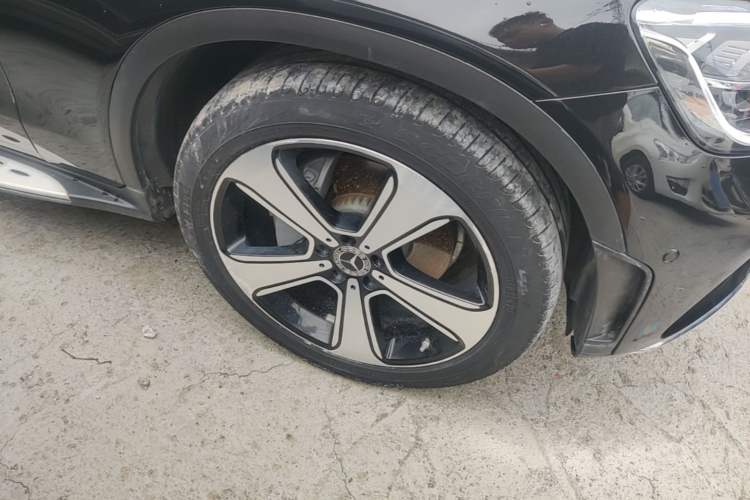 Used Mercedes-Benz GLC 2022 GLC 300 L 4MATIC Dynamic Model Right Front Wheel Hub