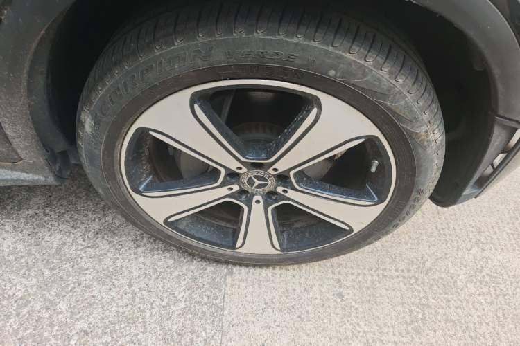 Used Mercedes-Benz GLC 2022 Refreshed GLC 300 L 4MATIC Dynamic Edition Prestige Version Right Front Wheel Hub