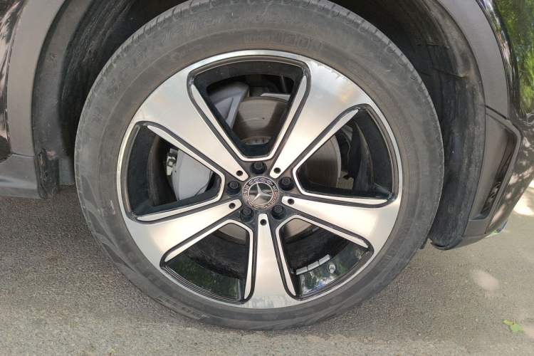 Used Mercedes-Benz GLC 2022 GLC 300 L 4MATIC Dynamic Edition Prestige Model Right Front Wheel Hub