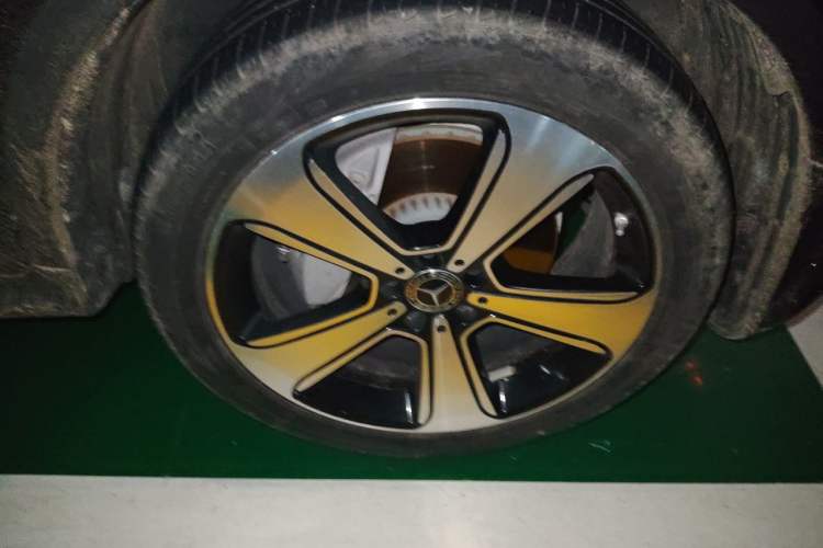 Used Mercedes-Benz GLC 2022 GLC 300 L 4MATIC Dynamic Edition Prestige Model Right Front Wheel Hub