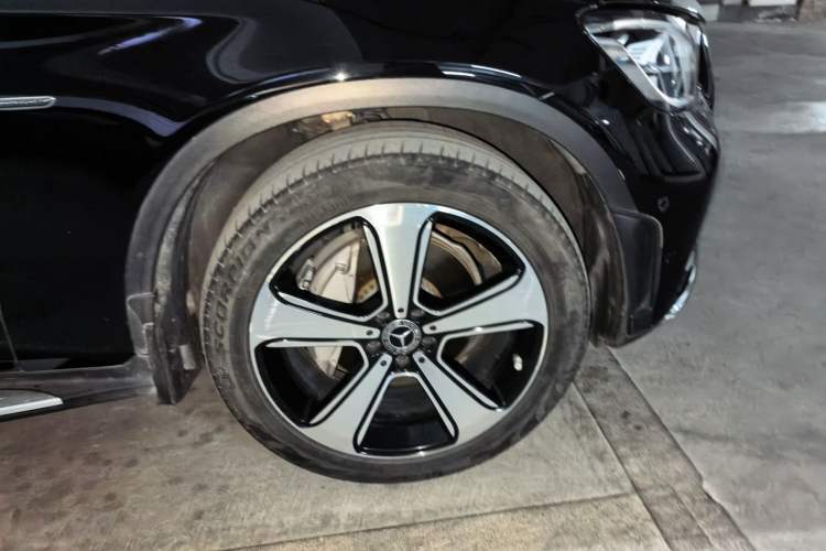 Used Mercedes-Benz GLC 2022 Refreshed GLC 300 L 4MATIC Dynamic Edition Prestige Version Right Front Wheel Hub
