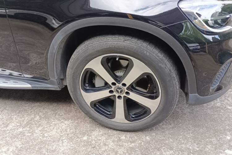 Used Mercedes-Benz GLC 2022 Refreshed GLC 260 L 4MATIC Dynamic Edition Right Front Wheel Hub