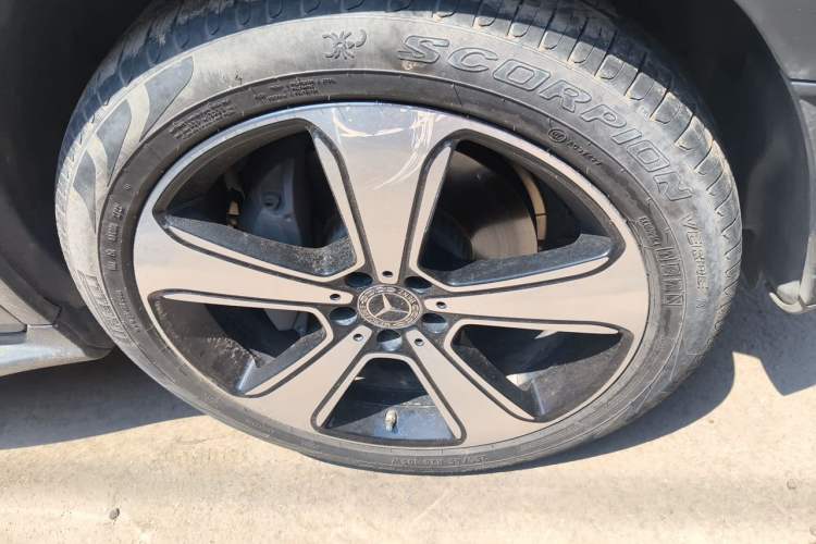 Used Mercedes-Benz GLC 2022 Refreshed GLC 300 L 4MATIC Dynamic Edition Prestige Version Right Front Wheel Hub