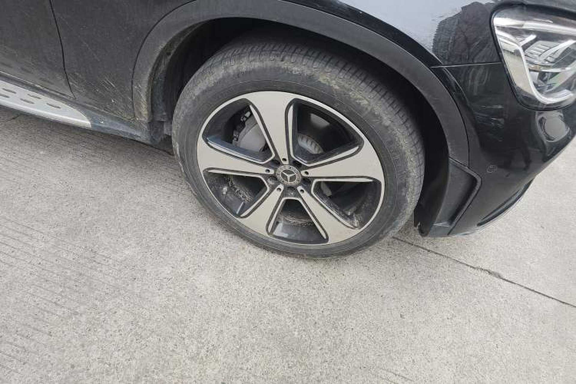 Used Mercedes-Benz GLC 2022 GLC 300 L 4MATIC Dynamic Edition Prestige Model Right Front Wheel Hub