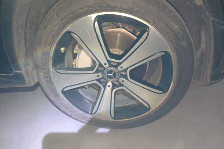 Used Mercedes-Benz GLC 2022 Refreshed GLC 300 L 4MATIC Dynamic Edition Prestige Version Right Front Wheel Hub