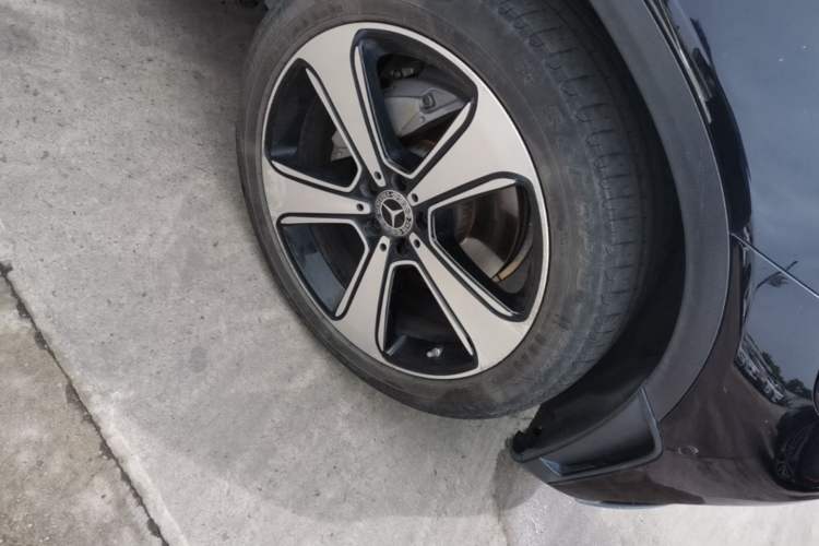 Used Mercedes-Benz GLC 2022 Refreshed GLC 300 L 4MATIC Dynamic Edition Prestige Version Right Front Wheel Hub