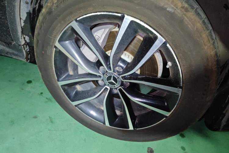 Used Mercedes-Benz GLC 2022 Refreshed GLC 300 L 4MATIC Dynamic Edition Right Front Wheel Hub
