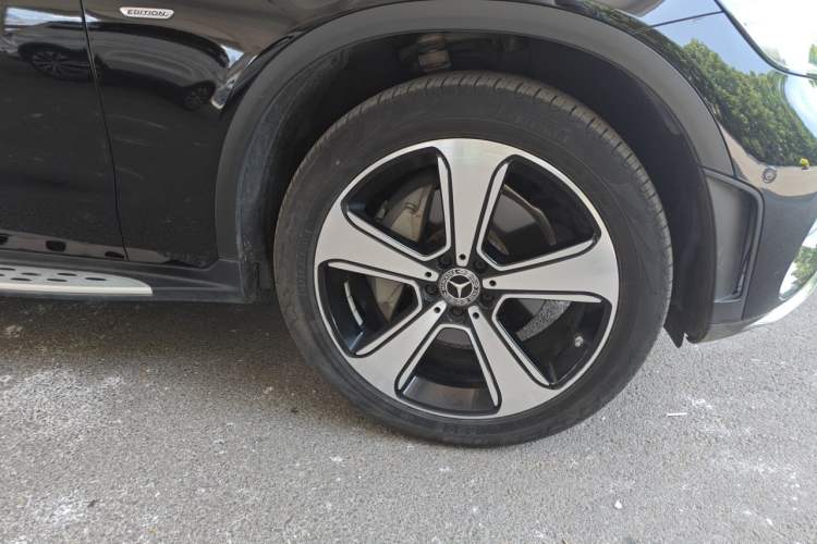 Used Mercedes-Benz GLC 2022 Refreshed GLC 300 L 4MATIC Dynamic Edition Prestige Version Right Front Wheel Hub